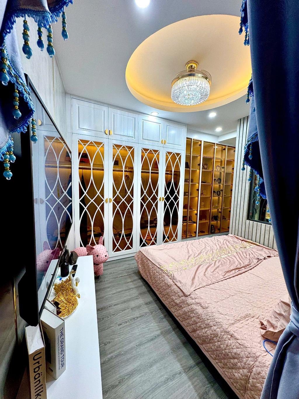 Nhà đẹp ngã tư sở 61m2 giá cực tốt có thương lượng