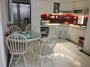 Thái Thịnh Đống Đa 65m2 7 tầng mặt tiền 5.5m