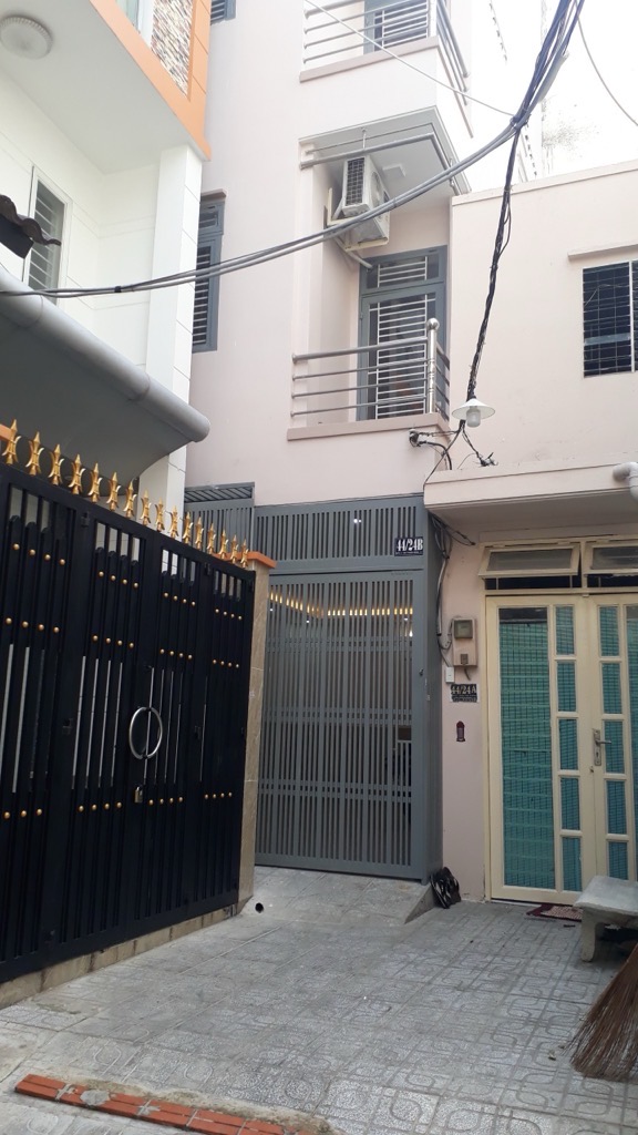 NHÀ ĐẸP 4 TẦNG - NGANG HƠN 5.2M -DÀI 11.5M ĐƯỜNG TRẦN VĂN KHÁNH -QUẬN 7