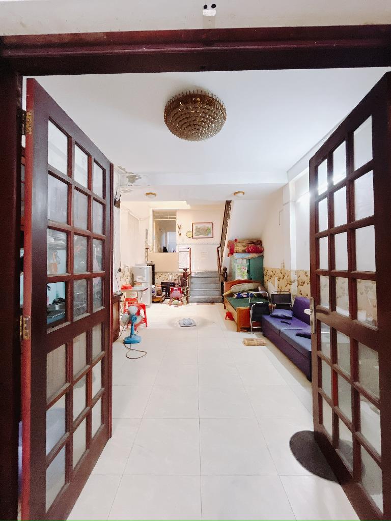 NHÀ ĐẸP 4 TẦNG - NGANG HƠN 4.5M -DÀI 27 M ĐƯỜNG NGUYỄN VĂN QUỲ-QUẬN 7