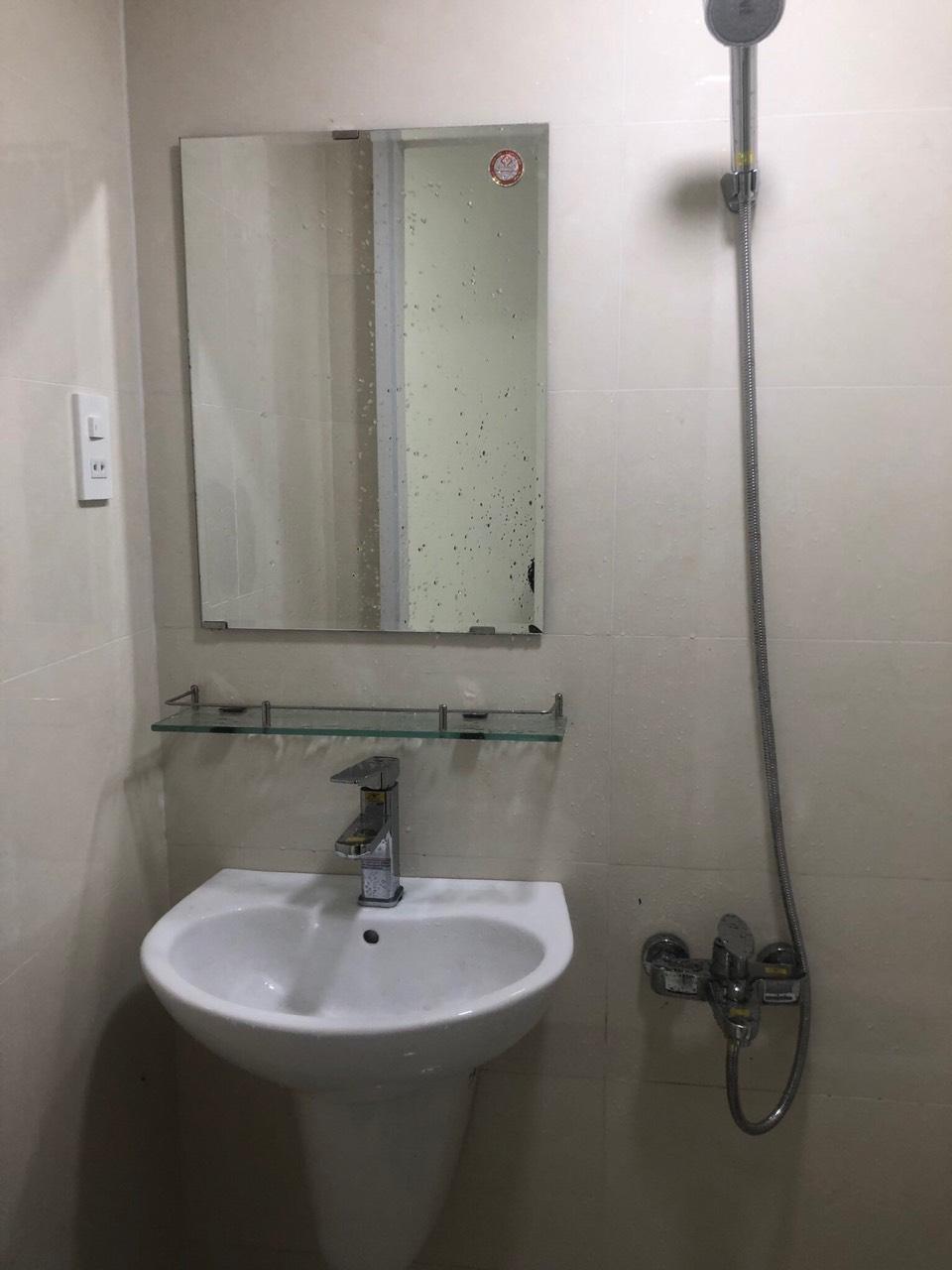 NHÀ ĐẸP 3 TẦNG - NGANG HƠN 2M -DÀI 20M ĐƯỜNG SỐ 9-QUẬN 7