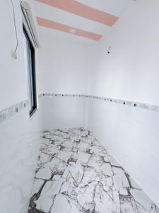 NHÀ ĐẸP 3 TẦNG - NGANG HƠN 3.7M -DÀI 12.5M ĐƯỜNG TRẦN XUÂN SOẠN-QUẬN 7