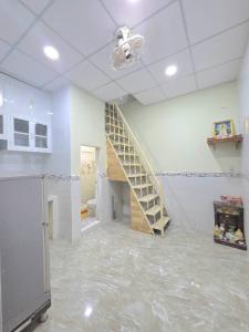 1.95 TỶ SIÊU PHẨM KO CÓ CĂN THỨ 2 - VÀI BƯỚC RA MẶT TIỀN - CẠNH NGÃ TƯ HOÀNG HOA THÁM - VUÔNG VỨC - PHÁP LÝ CHUẨN