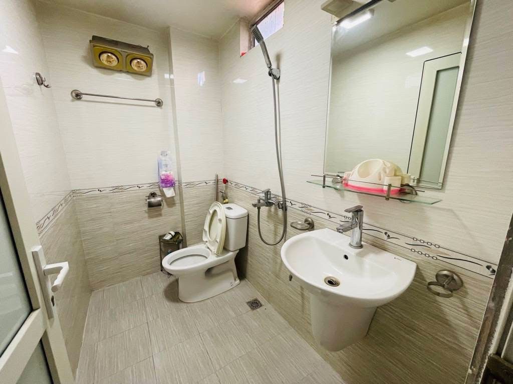 SIÊU PHẨM NHÀ XÂY MỚI ĐẸP - LÔ GÓC - 4 THOÁNG - THANG MÁY - FULL NỘI THẤT ĐẸP - NGÕ THÔNG BA GÁC