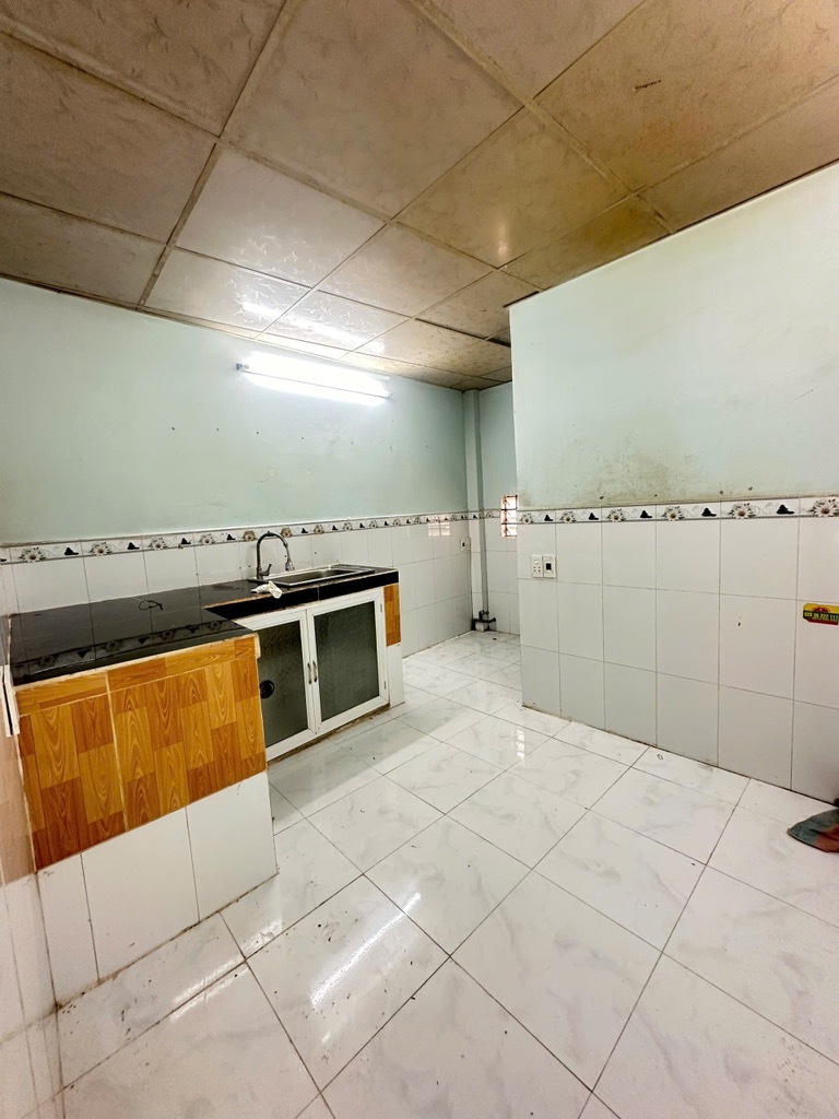 Bán nhà quận 7 rẻ, 50m2, chỉ có 3,3 tỷ, sổ đỏ chính chủ thuộc đường Huỳnh Tấn phát quận 7