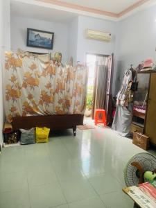 Bán nhà quận 7 rẻ, 50m2, chỉ có 3,3 tỷ, sổ đỏ chính chủ thuộc đường Huỳnh Tấn phát quận 7