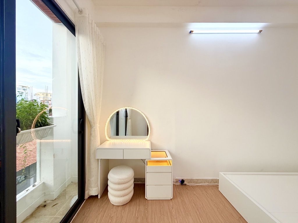 BÁN GẤP NHÀ MẶT TIỀN ĐƯỜNG DUY TÂN - PHÚ NHUẬN!