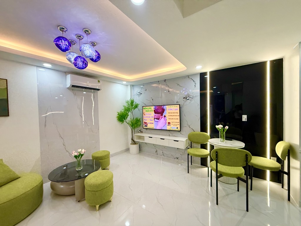 BÁN GẤP NHÀ MẶT TIỀN ĐƯỜNG DUY TÂN - PHÚ NHUẬN!