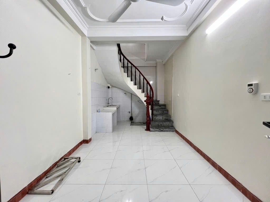 Phân lô hiếm, sổ đep, 5 tầng, gần phố, trung tâm thanh xuân, 6.15 tỷ