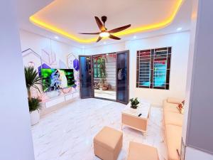 Trung tâm Thanh Xuân, 5 tầng, full nội thất, thang máy, VF3 đỗ cửa, 9.1 tỷ