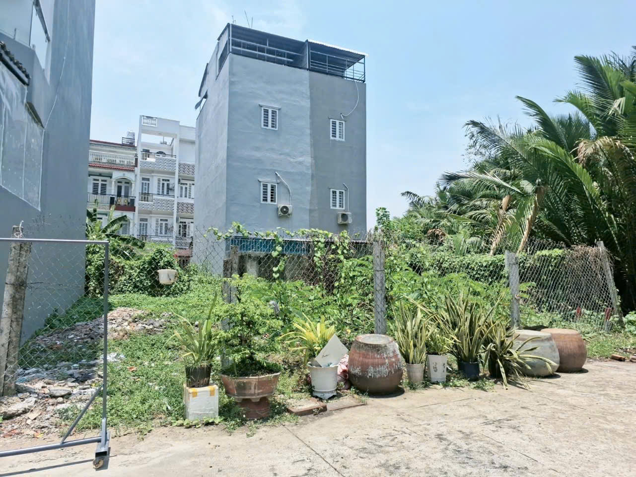 OTO MỞ CỬA TỚI ĐẤT (Ngang 11.32 Nở Hậu 12m x Dài 12.56m,KHU DÂN CƯ HIỆN HỮU, XD CAO TẦNG CHỈ NHỈN 5 Tỉ