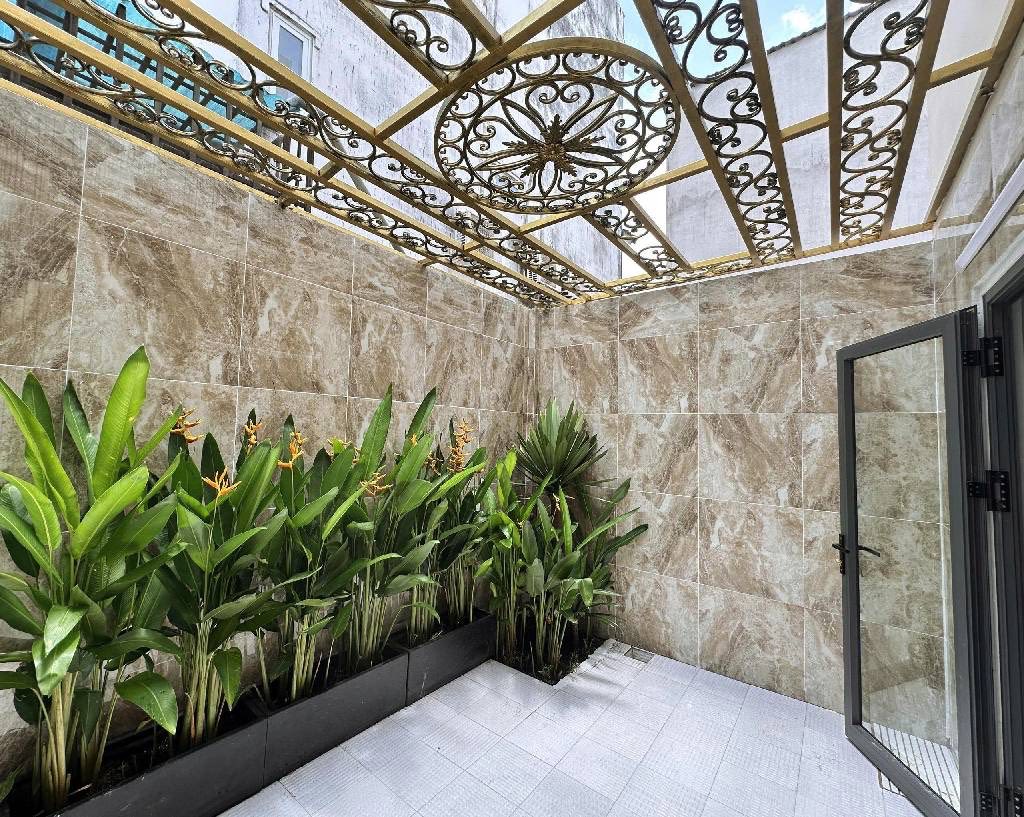 OTO MỞ CỬA VÀO NHÀ PHỐ ĐẸP (4x18),HUỲNH TẤN PHÁT, NHÀ BÈ, CHỈ NHỈN 5,5Tỉ