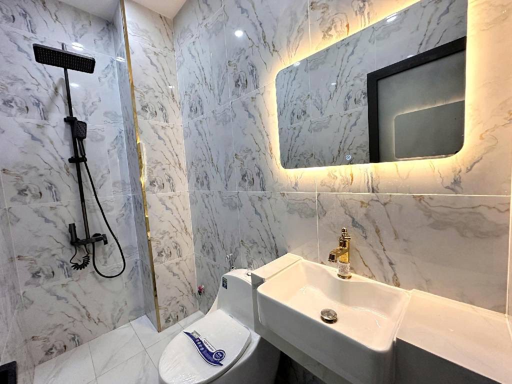 OTO MỞ CỬA VÀO NHÀ PHỐ ĐẸP (4x18),HUỲNH TẤN PHÁT, NHÀ BÈ, CHỈ NHỈN 5,5Tỉ