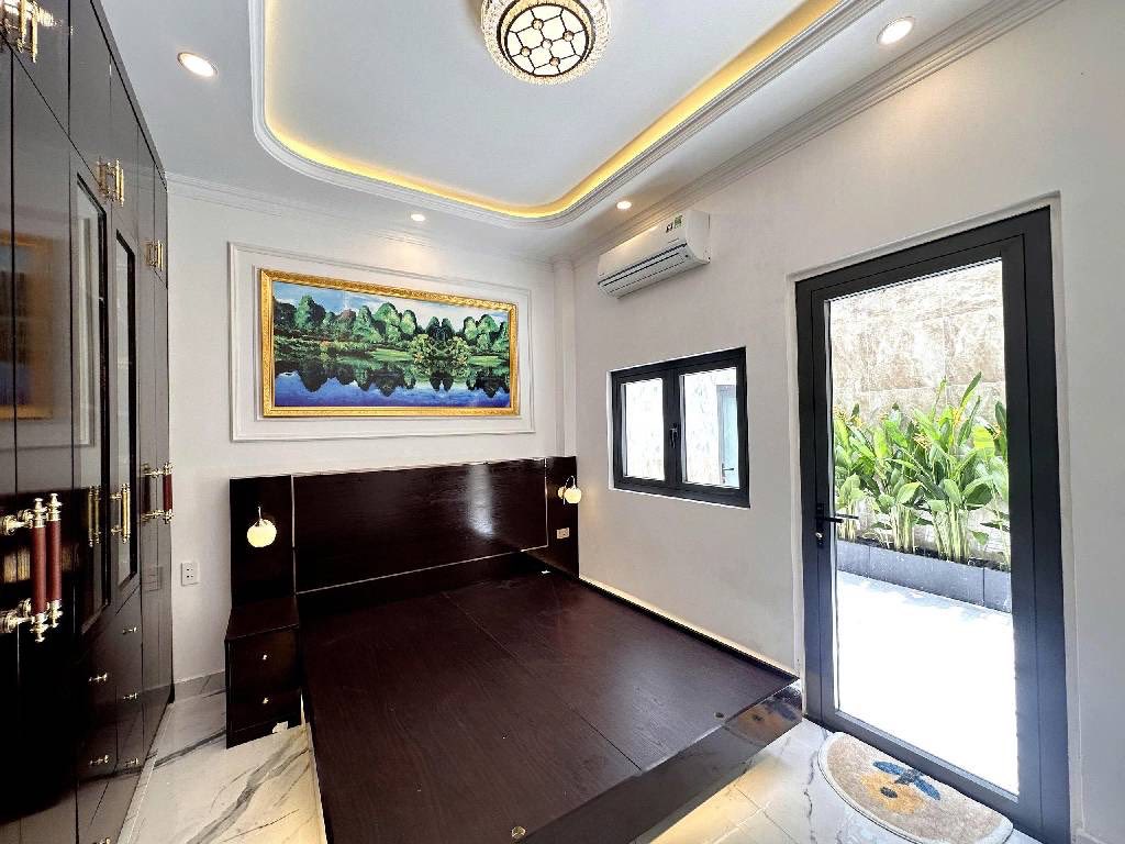 OTO MỞ CỬA VÀO NHÀ PHỐ ĐẸP (4x18),HUỲNH TẤN PHÁT, NHÀ BÈ, CHỈ NHỈN 5,5Tỉ