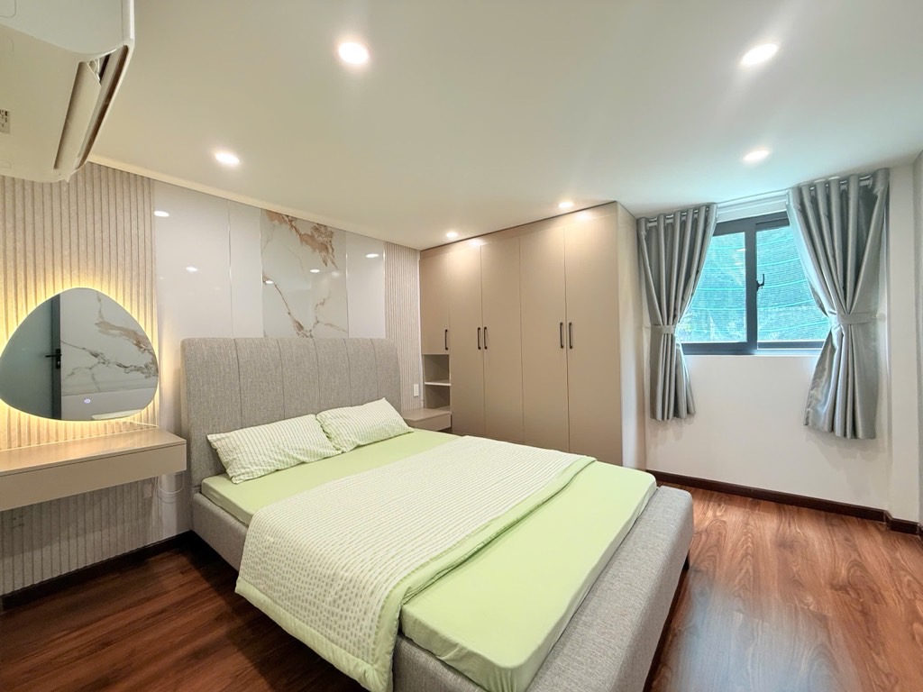 Xô Viết Nghệ Tĩnh - Hẻm kinh doanh, Xe Tải thông- Nhà đẹp full nộ thất 3 tầng.