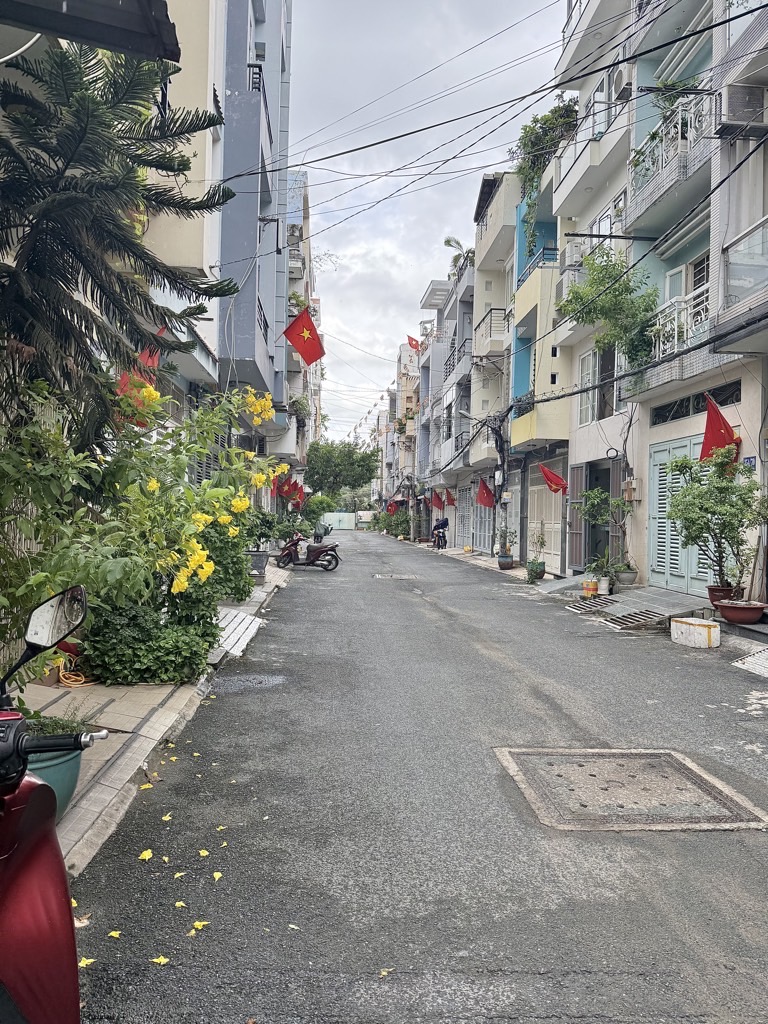 Nhà đẹp Phan Văn Trị, p11, Bình Thạnh ( nay là P. Bình Lợi Trung)