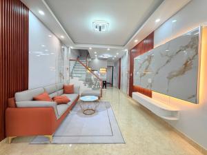 Xô Viết Nghệ Tĩnh - Hẻm kinh doanh, Xe Tải thông- Nhà đẹp full nộ thất 3 tầng.