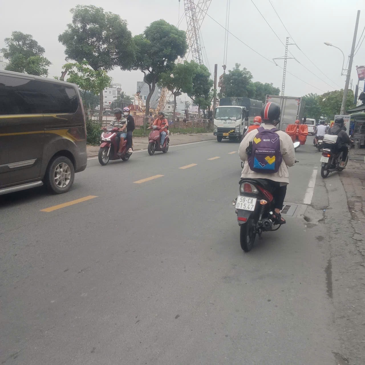 Nhà đẹp Trần xuân soạn , 3 tầng, gần chợ, 4.1m x 11 m, giá 6.95 tỏi