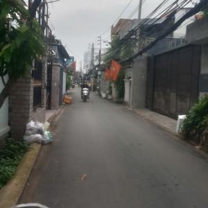 Nhà đẹp khu Phú Mỹ Hưng , 3 tầng, gần chợ, 4m x15 m, nhỉnh 6 tỏi