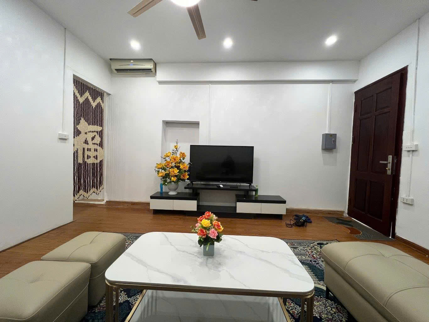 NHÀ ĐẸP Ở NGAY - GẦN NGÃ TƯ PHỐ HUẾ, BẠCH MAI, ĐẠI CỒ VIỆT - FULL NỘI THẤT