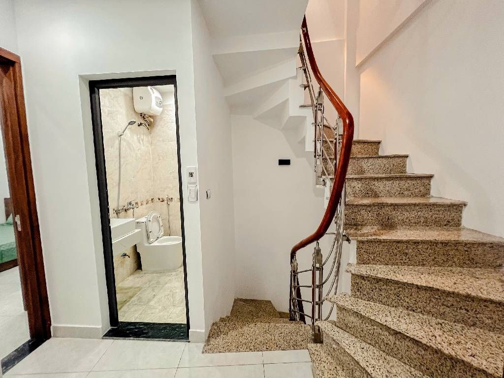 TRUNG TÂM ĐỐNG ĐA, 8 NGỦ, ĐỦ CÔNG NĂNG, 37M2, 9.2TYT