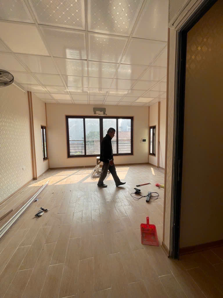 Đầu Phố Lụa Đất Kinh Doanh 5 tầng 9,x Tỷ