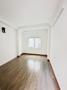 Bán nhà đường Nguyễn Hoàng Tôn