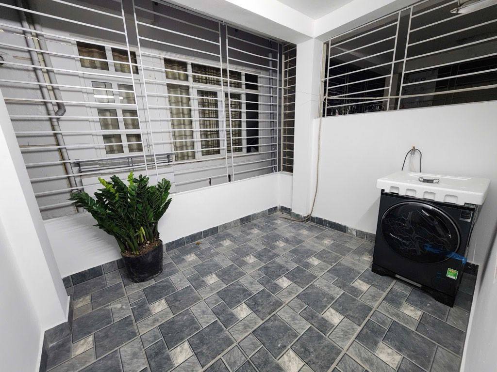 Nhà mới đón Tết 4 tầng Thanh Lân, cách 1 nhà ra phố lớn, Full nội thất giá 6,3 tỷ