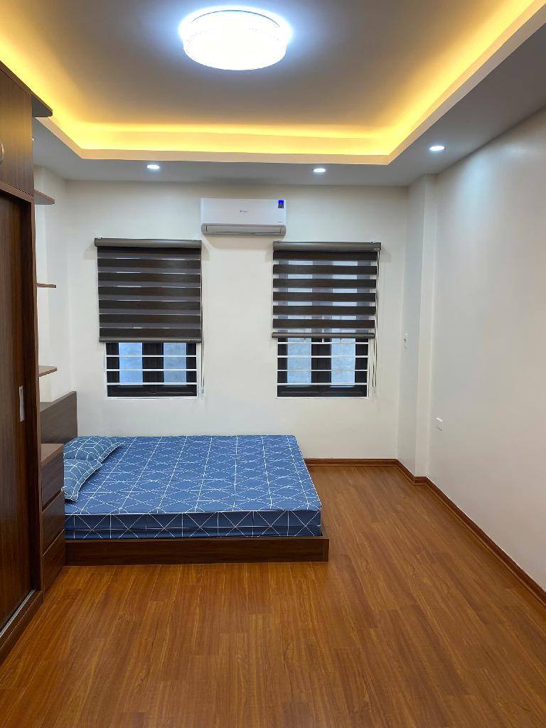 Bán Nhà Hiếm Lĩnh Nam 33M, Gần Chợ Lòng Thuyền, Vành đai 2,5 Giá chỉ 6X