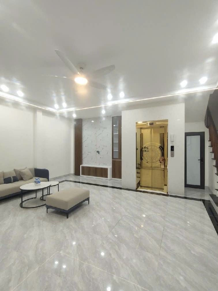 Bán Nhà Mới Phố Nam Dư , 50M , 5 Tầng Thang máy, Ba Bước Ra Phố siêu hiếm