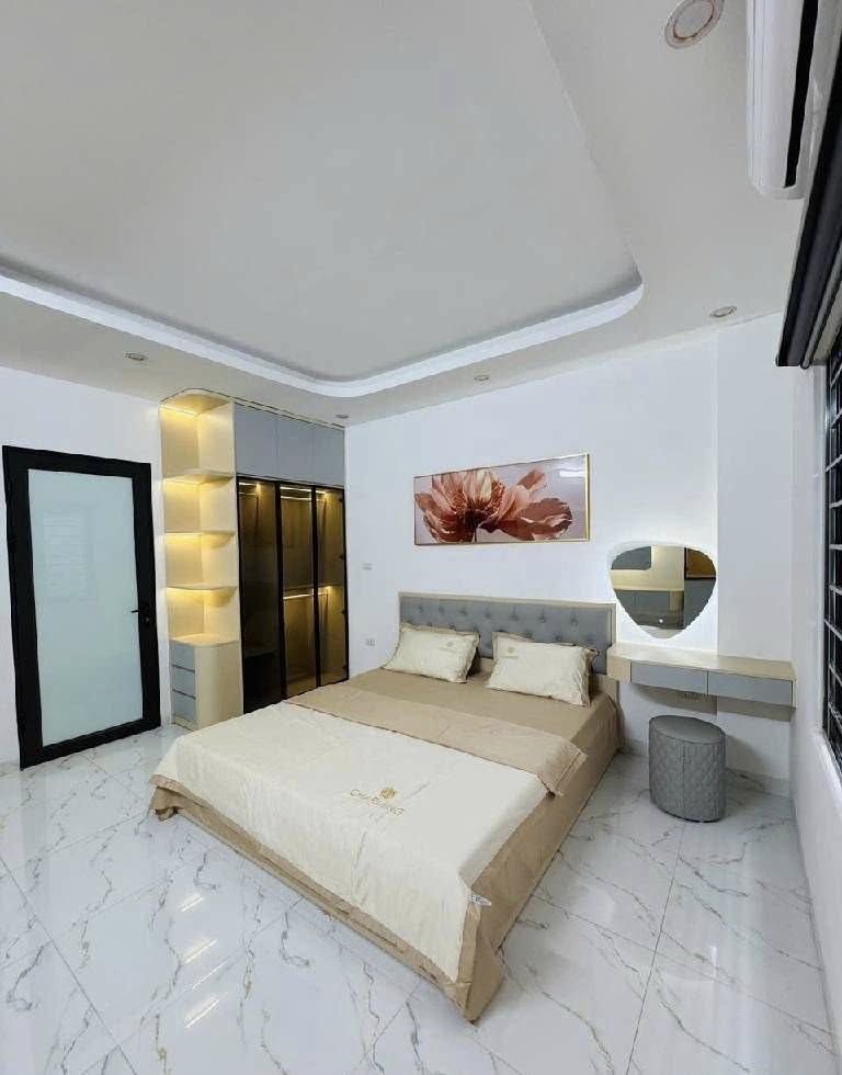 CÁCH 1 NHÀ RA PHỐ NAM DƯ - NHÀ MỚI ĐẸP KÍNH KOONG - KINH DOANH ONLE - FULL NỘI THẤT ĐẸP SỊN SÒ - AN SINH ĐỈNH - TIỆN ÍCH BẠT NGÀN