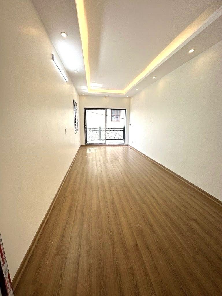 Nhà mới, Lô Góc phố Nam Dư, trung tâm Vĩnh Hưng 20M ra oto đỗ ngày đêm, chỉ 7X