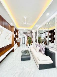 Nhà Vĩnh Hưng Oto đỗ cửa, Xây mới 5 Tầng full Nội Thất , Chủ thiến chí chỉ 7XX