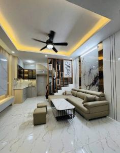 CÁCH 1 NHÀ RA PHỐ NAM DƯ - NHÀ MỚI ĐẸP KÍNH KOONG - KINH DOANH ONLE - FULL NỘI THẤT ĐẸP SỊN SÒ - AN SINH ĐỈNH - TIỆN ÍCH BẠT NGÀN