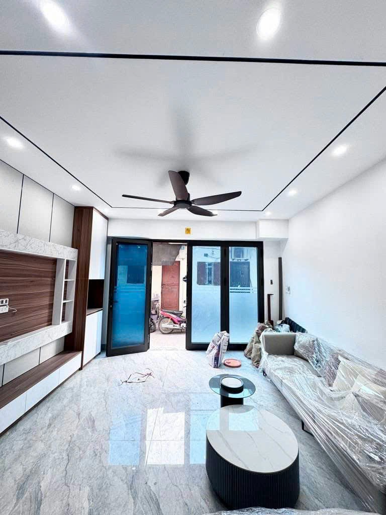 PHỐ NGỌC LÂM - CÓ 1.0.2 - DT 60M2 - 10 TỶ - MẶT TIỀN 4,7M