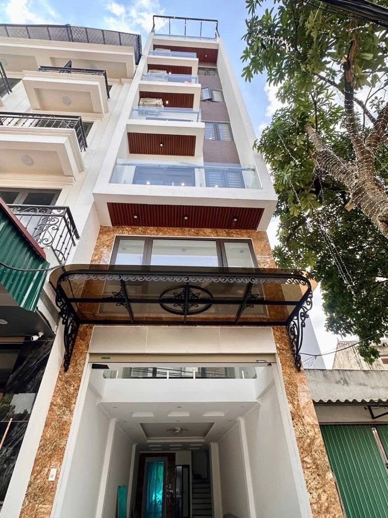 NGỌC THUỴ-BÁN GẤP 46M2 - 8.5 TỶ-TẶNG FULL NỘI THẤT