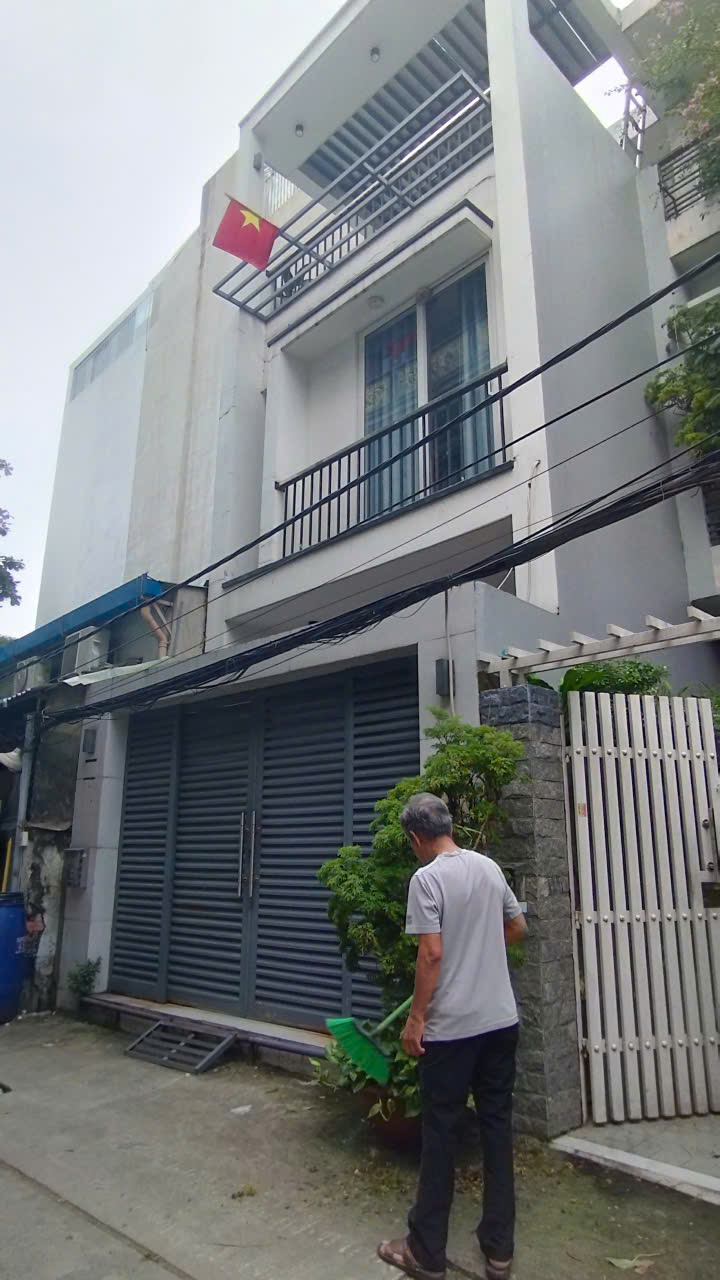 HẺM XE HƠI GẦN CHỢ PHÚ THUẬN QUẬN 7, NHÀ ĐẸP QUÊN SẦU, 4.1X13.2M, 3 TẦNG, 5 TỶ 5 