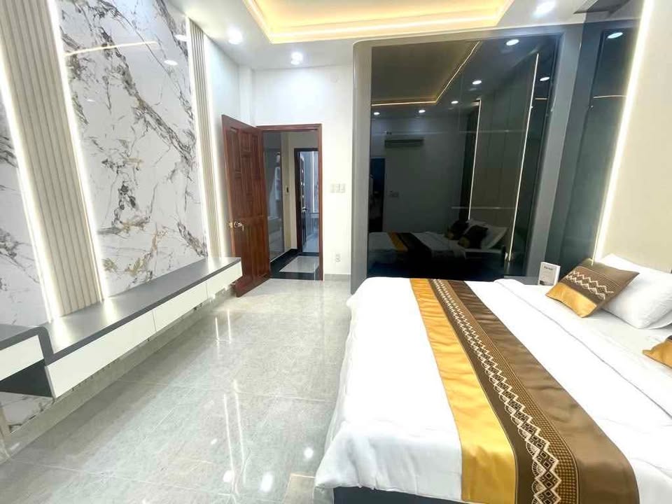 NHÀ ĐẸP LONG LANH, HOÀNG TRỌNG MẬU QUẬN 7, 4.1X15.6M, 5 TỶ 5