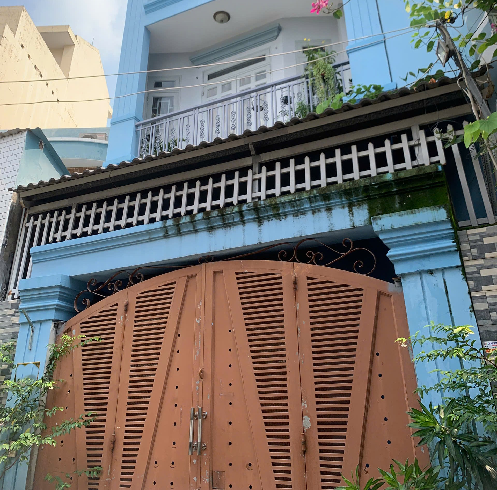 GẦN LOTTE MART QUẬN 7, NHÀ XÂY CHẮC CHẮN, CHỦ NHÀ PHÚC HẬU, 4.4X13.7M, 5 TỶ 4