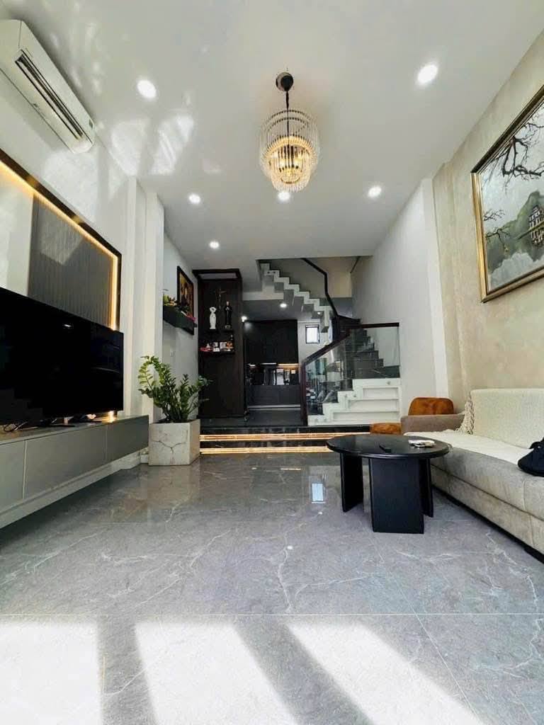 HẺM XE HƠI NGUYỄN THỊ THẬP GẦN CẦU PHÚ MỸ QUẬN 7, NỘI THẤT HIỆN ĐẠI, 4.2X12.9M, 3 TẦNG, 5 TỶ 7