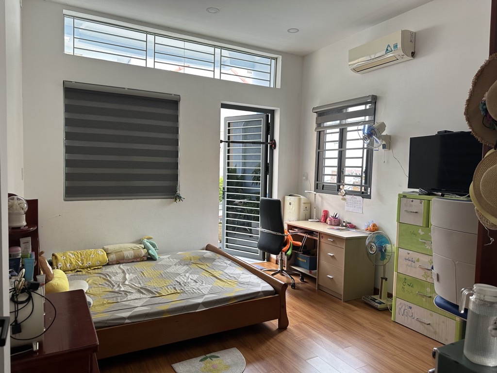 LÊ VĂN LƯƠNG GẦN LOTTE MART QUẬN 7, NHÀ ĐẸP LUNG LINH, 4.2X14.3M, 5 TỶ 4