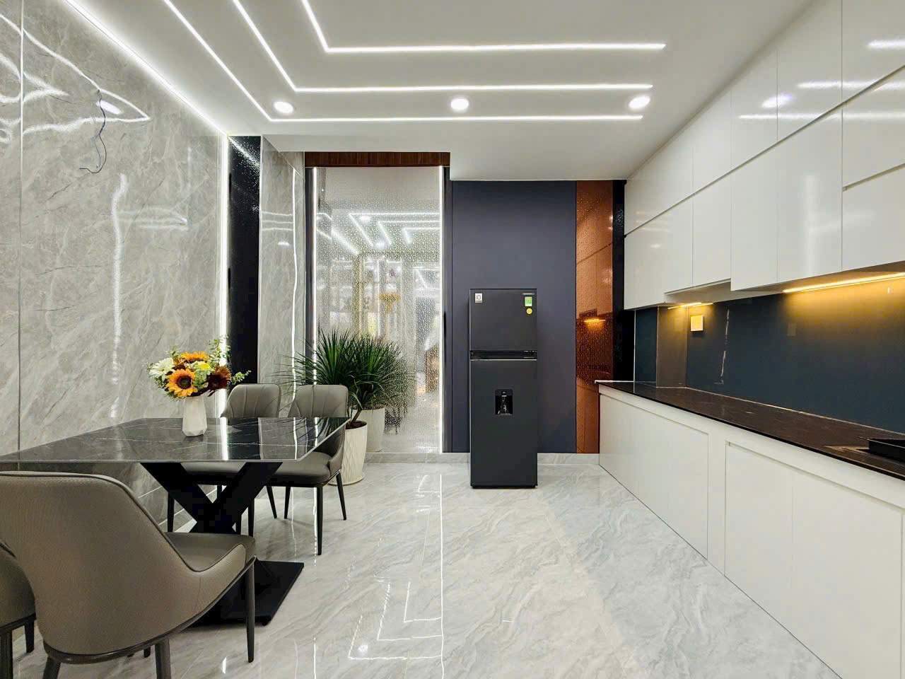 TRẦN TRỌNG CUNG QUẬN 7 | 62.7m2 | 4 TẦNG | NỘI THẤT LỘNG LẪY | 5 TỶ 2