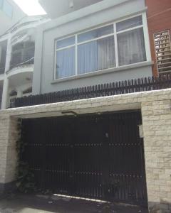 SÁT VÁCH LOTTE MART QUẬN 7, Nhà rộng bề thế, 5.1x11.2m, 5 TỶ 3