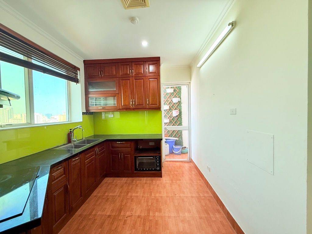 Chung cư đẹp hiếm có giá hơn 11 đồng - KĐT Dịch Vọng, Cầu Giấy