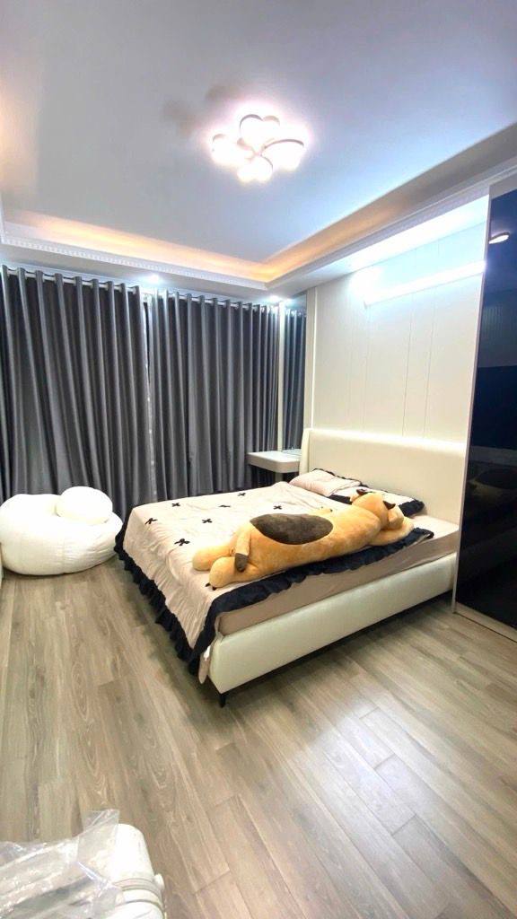 Siêu Phẩm Cầu Giấy Mới Tinh Full Nội Thất Xịn - Ở Ngay - Gần Phố - 50m Ra Mặt Ngõ Thông Kinh Doanh - Hàng Hiếm Trung Tâm Cầu Giấy