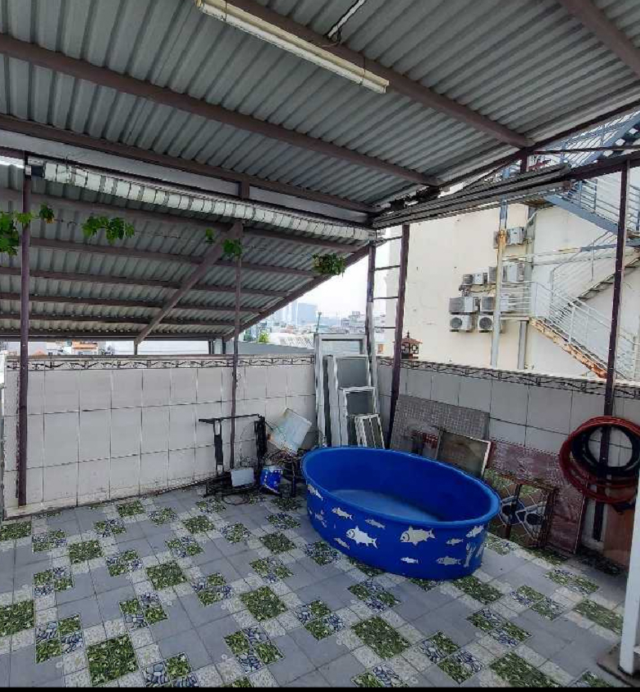 Nguyễn Thị Thập – Quận 7, trung tâm Nam Sài Gòn, khu dân trí cao.