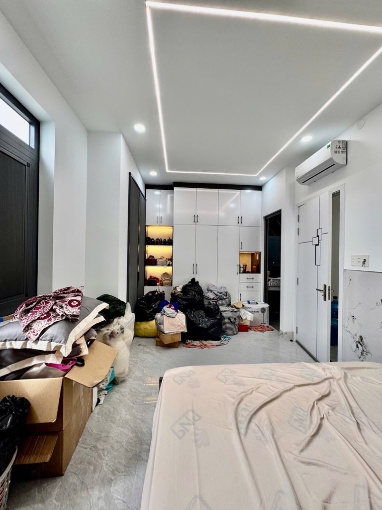 Siêu Phẩm 4 Tầng | Ô Tô Vào Nhà | Hẻm Nhựa 6m Sạch Đẹp | Thiết Kế Hiện Đại, Sân Thượng Lớn.