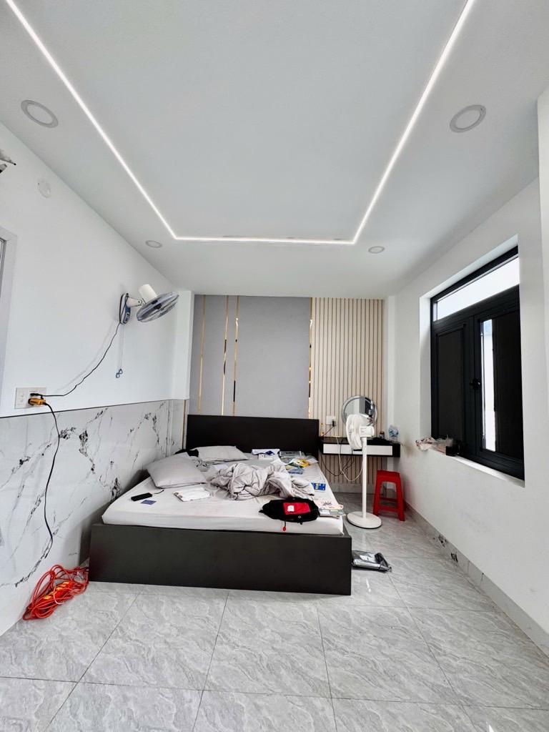 Siêu Phẩm 4 Tầng | Ô Tô Vào Nhà | Hẻm Nhựa 6m Sạch Đẹp | Thiết Kế Hiện Đại, Sân Thượng Lớn.