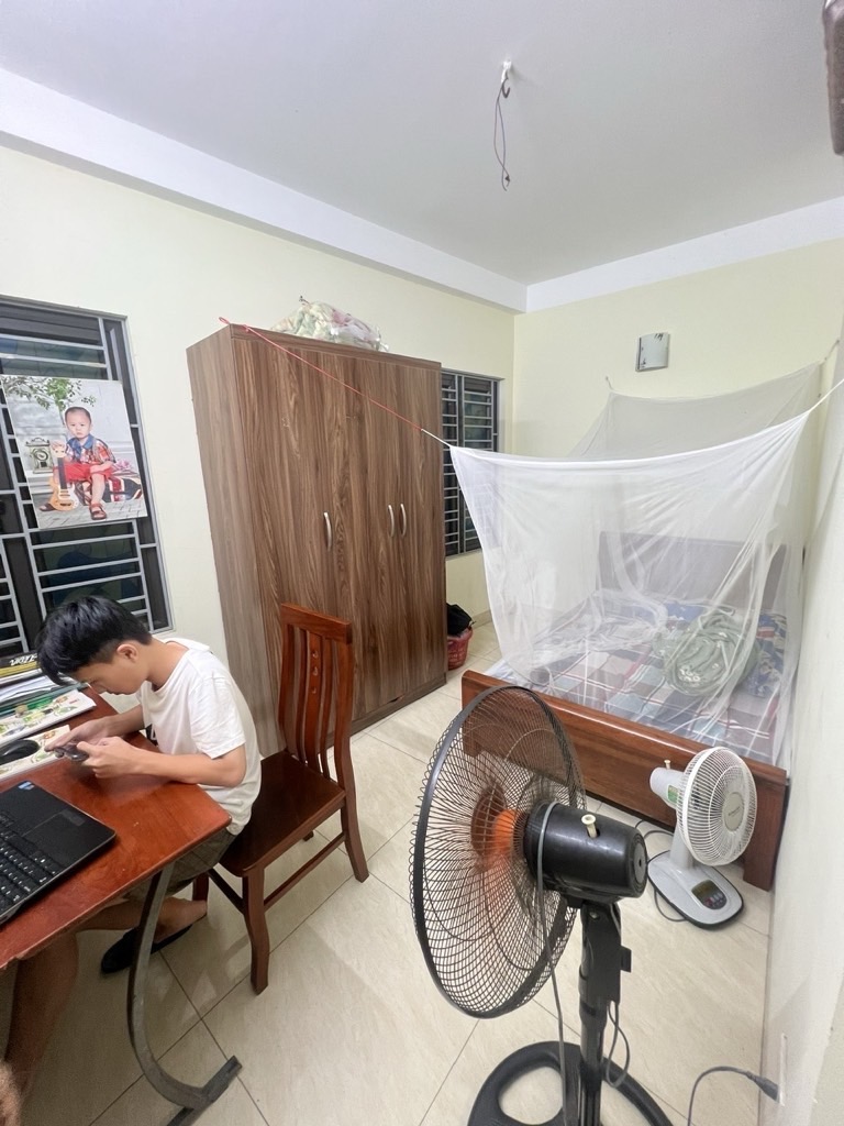 Trung Tâm Tây Hồ. Nhà đẹp ở luôn, 15m ra         phố An Dương Vương, diện tích 41m2 4 tầng giá chào 7 tỷ.