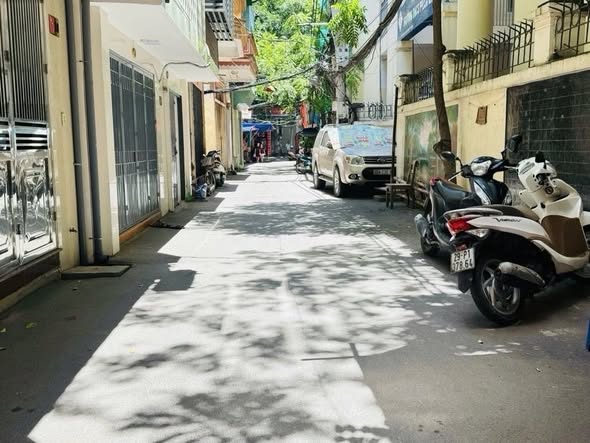 QUAN NHÂN - NGÕ RỘNG - NHÀ TO - FULL NỘI THẤT XỊN - DỌN VỀ Ở NGAY - 13.X TỶ (X tiểu học)